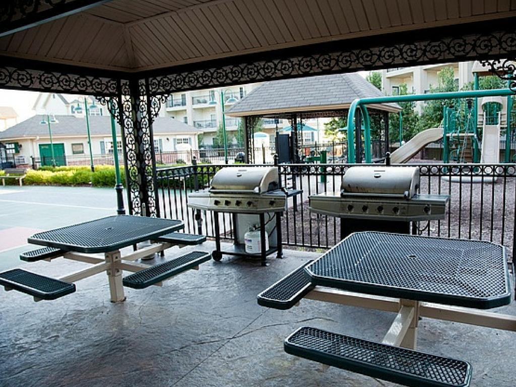 French Quarter Resort Branson Exteriör bild