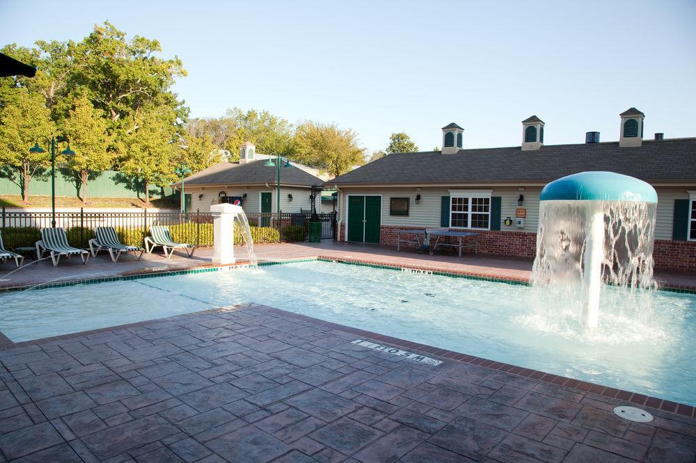 French Quarter Resort Branson Exteriör bild