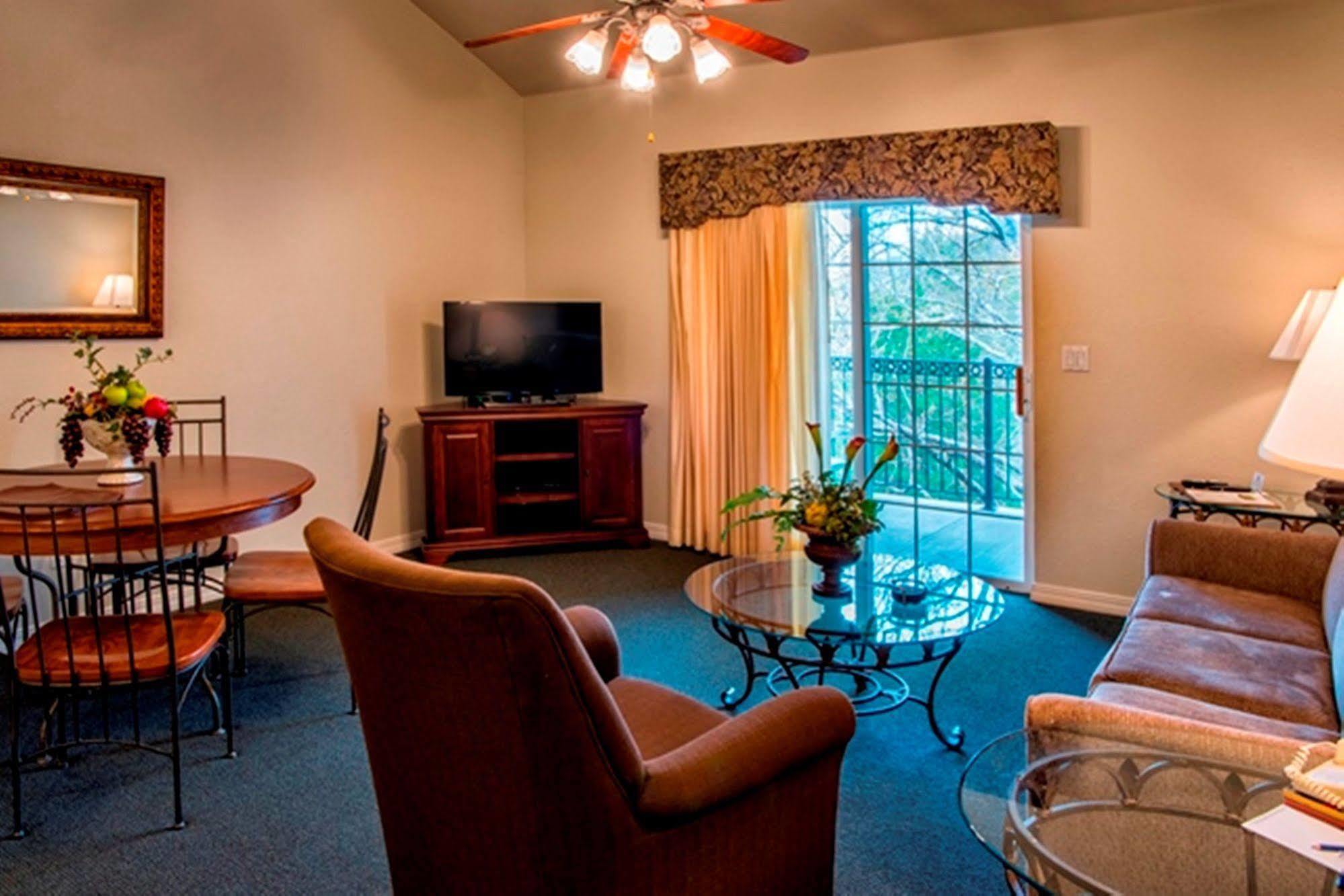 French Quarter Resort Branson Exteriör bild